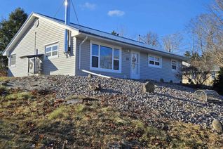 Bungalow for Sale, 38 Elizabeth Avenue, Bridgewater, NS