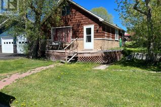 Bungalow for Sale, 2222 211 Street, Bellevue, AB