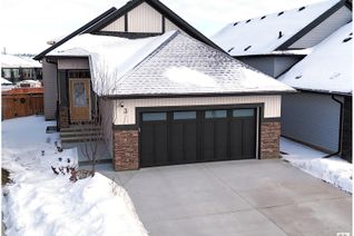 Bungalow for Sale, 3 Holt Cv, Spruce Grove, AB