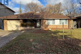 Bungalow for Rent, 44 Hawksbury Drive, Toronto (Bayview Village), ON