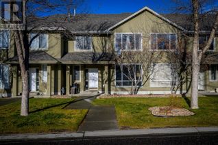 Townhouse for Sale, 2365 Abbeyglen Way #8, Kamloops, BC