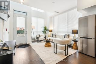 Condo Townhouse for Sale, 1030 King Street W #121, Toronto (Niagara), ON