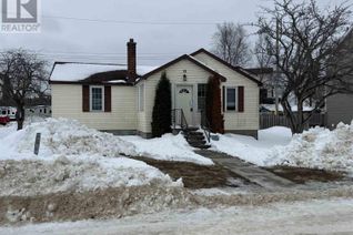 Detached House for Sale, 13 Drake St, Marathon, ON