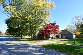 Detached House for Sale, 272 Station St, North Middlesex, ON