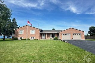 Sidesplit for Sale, 1702 COUNTY ROAD 2 Rd, Edwardsburgh/Cardinal, ON