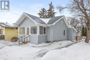 Bungalow for Sale, 806 Outlook Avenue, Moose Jaw, SK