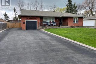 Detached House for Sale, 26 Hatton Drive, Ancaster, ON