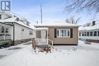 Bungalow for Sale, 125 John Street, Sarnia, ON