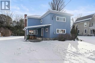 Detached House for Sale, 256 Renfrew Street, Pembroke, ON