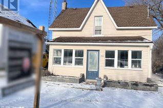 Detached House for Sale, 58 Bedford Street, Westport, ON