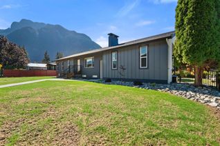 Detached House for Sale, 670 6th Avenue, Hope, BC