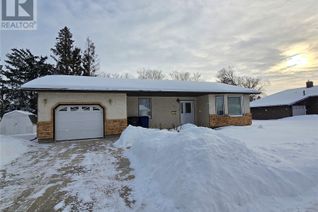 Bungalow for Sale, 807 Alice Street, Grenfell, SK