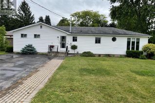 Ranch-Style House for Sale, 161 Walnut Street West, Bothwell, ON