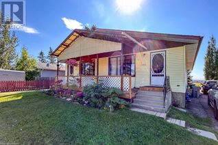 Bungalow for Sale, 304 & 306 2 Street W, Lashburn, SK