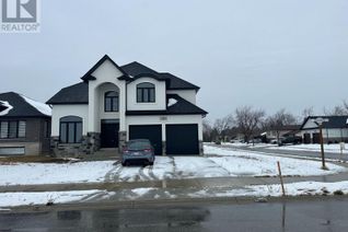 House for Sale, 19 Belleview Drive, Kingsville, ON