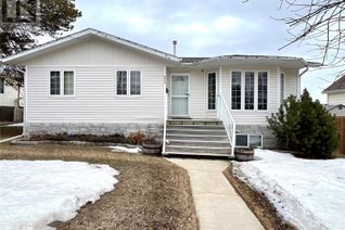 Bungalow for Sale, 605 3rd Avenue Nw, Swift Current, SK