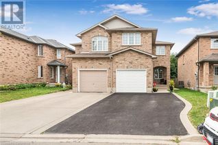 Semi-Detached House for Sale, 23 Jonathon Court, Hamilton, ON