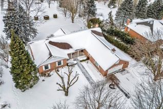 House for Sale, 418 Country Squire Road, Waterloo, ON