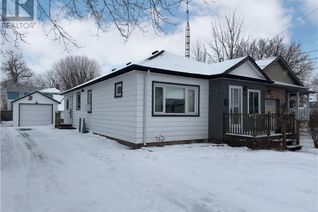 Bungalow for Sale, 415 Griffith Street, Dunnville, ON