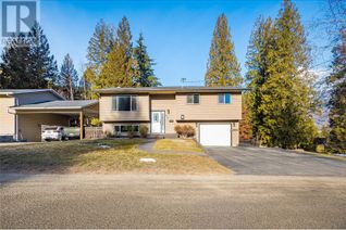 House for Sale, 716 Lynnwood Crescent, Castlegar, BC