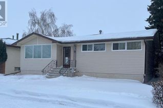 Detached House for Sale, 213 4th Avenue E, Hanna, AB