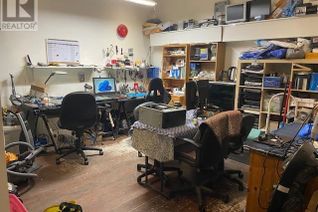 Computer Store Business for Sale, 118 E 2nd Street #102, North Vancouver, BC