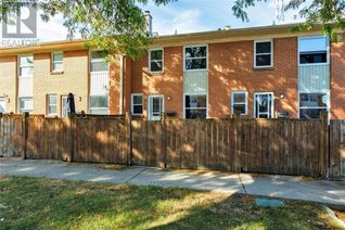 Freehold Townhouse for Sale, 834 Exmouth Street #21, Sarnia, ON