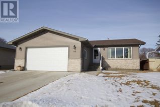 Bungalow for Sale, 40 12 Street Nw, Medicine Hat, AB