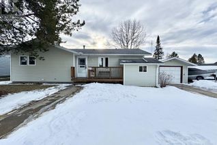 Bungalow for Sale, 611 4 Avenue, Fox Creek, AB