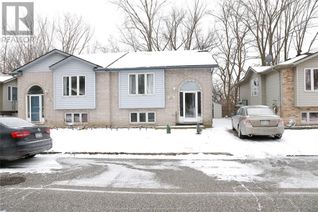 Semi-Detached House for Sale, 137 Rivervilla Court, LaSalle, ON