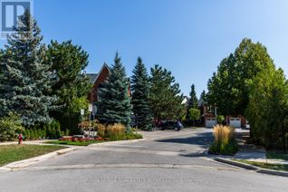 Condo Townhouse for Sale, 2004 Glenada Crescent #24, Oakville (Iroquois Ridge North), ON