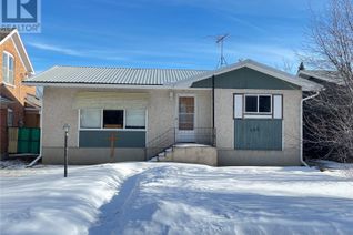 Bungalow for Sale, 404 Jasper Street, Maple Creek, SK