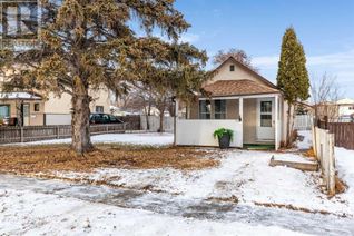 Bungalow for Sale, 946 4 Street Se, Medicine Hat, AB