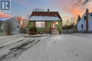 Property for Sale, 898 Woodland Avenue, Sarnia, ON