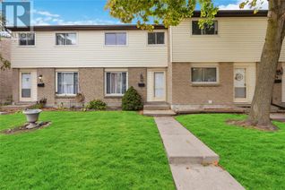 Townhouse for Sale, 215 Trudeau Drive #26, Sarnia, ON