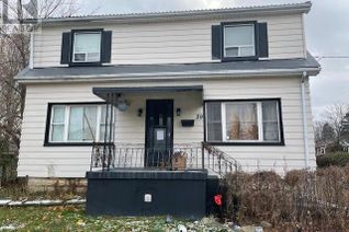 Detached House for Sale, 39 Fennell Avenue W, Hamilton, ON