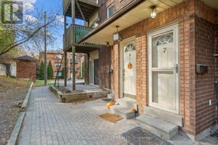 Condo Apartment for Sale, 17 Meadow Lane #7, Barrie (Ardagh), ON