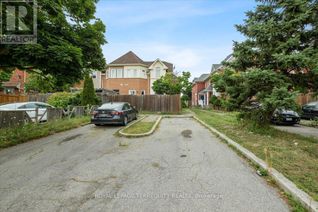 Townhouse for Sale, 69 Shady Pine Circle, Brampton (Sandringham-Wellington), ON