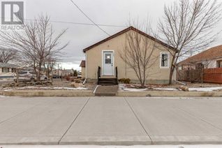 Detached House for Sale, 1701 2 Avenue, Fort Macleod, AB