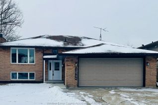 Raised Ranch-Style House for Sale, 12724 Kimberly Court, Tecumseh, ON