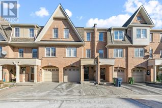 Condo Townhouse for Sale, 98 Jenkinson Way, Toronto (Dorset Park), ON