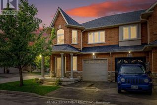 Townhouse for Sale, 56 Geranium Avenue, Hamilton (Hannon), ON