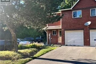 Condo Townhouse for Sale, 42 Shadowood Road, Barrie, ON