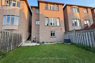 Townhouse for Rent, 63d View Green Lower W/O Crescent, Toronto (West Humber-Clairville), ON