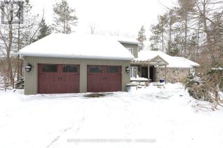 Detached House for Sale, 10441 Pinetree Drive, Lambton Shores (Grand Bend), ON