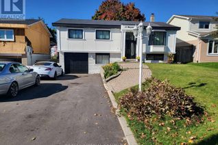 Bungalow for Sale, 12 Mayvern Crescent, Richmond Hill (North Richvale), ON