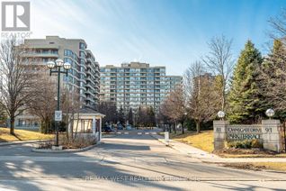 Condo Apartment for Sale, 81 Townsgate Drive #311, Vaughan (Crestwood-Springfarm-Yorkhill), ON