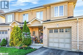 Freehold Townhouse for Sale, 28 Lancaster Court, Barrie, ON