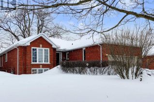 Detached House for Sale, 105 Brown Street, Barrie (Ardagh), ON