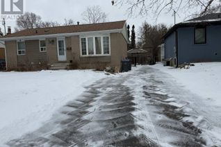 Bungalow for Rent, 5 Lawrence Crescent #Upper, Brampton (Brampton East), ON